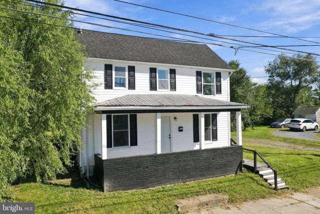 111 N HIGH ST, Martinsburg, WV 25404
