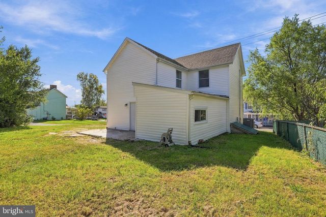 111 N HIGH ST, Martinsburg, WV 25404