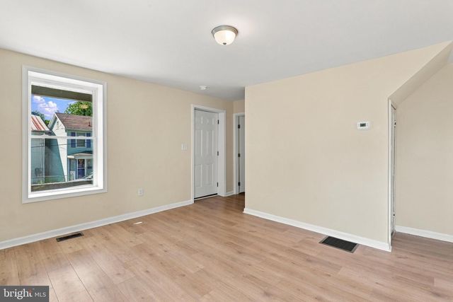 111 N HIGH ST, Martinsburg, WV 25404