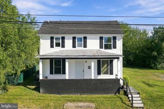 111 N HIGH ST, Martinsburg, WV 25404