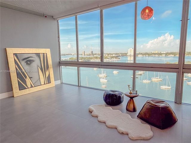 7934 W Dr 1105 1105, North Bay Village, FL 33141