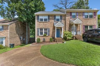 1013 Pleasant View Dr, Nashville, TN 37214