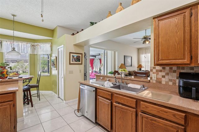 3521 MOLONA DRIVE, Orlando, FL 32837