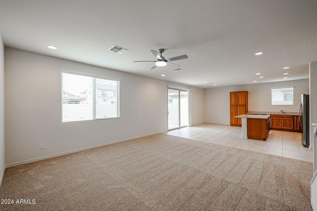 9037 W Luke Avenue, Glendale, AZ 85305