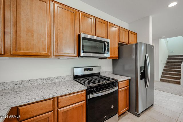 9037 W Luke Avenue, Glendale, AZ 85305