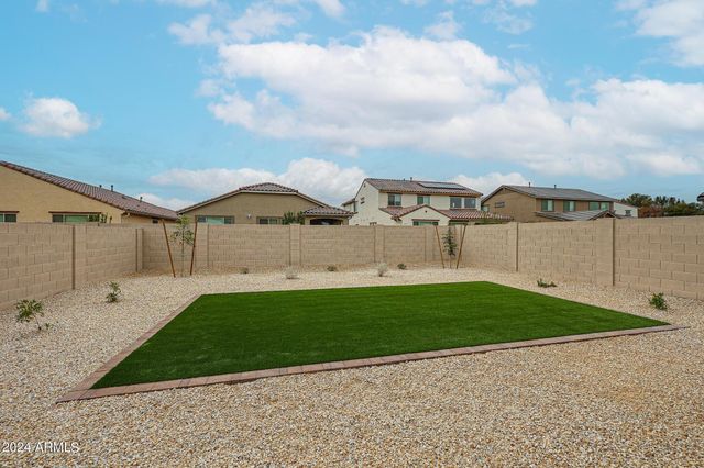 9037 W Luke Avenue, Glendale, AZ 85305