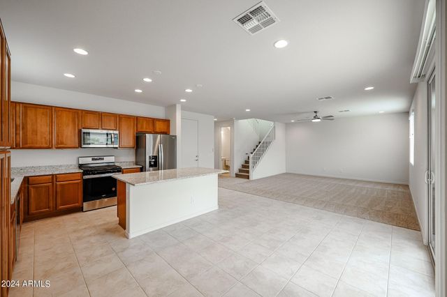 9037 W Luke Avenue, Glendale, AZ 85305