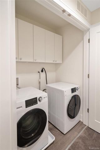 1049 Hampton Circle 44, Detroit, MI 48207