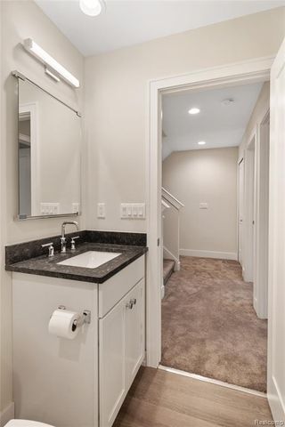 1049 Hampton Circle 44, Detroit, MI 48207