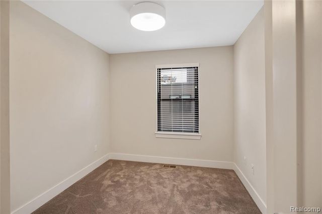 1049 Hampton Circle 44, Detroit, MI 48207