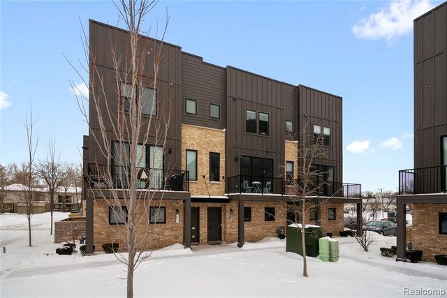 1049 Hampton Circle 44, Detroit, MI 48207