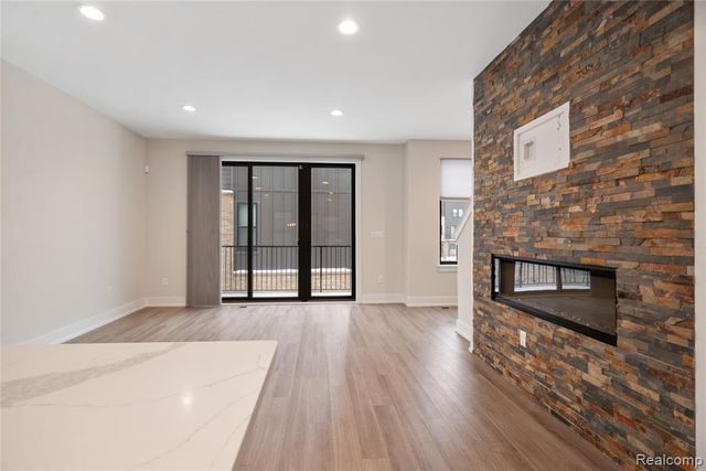 1049 Hampton Circle 44, Detroit, MI 48207