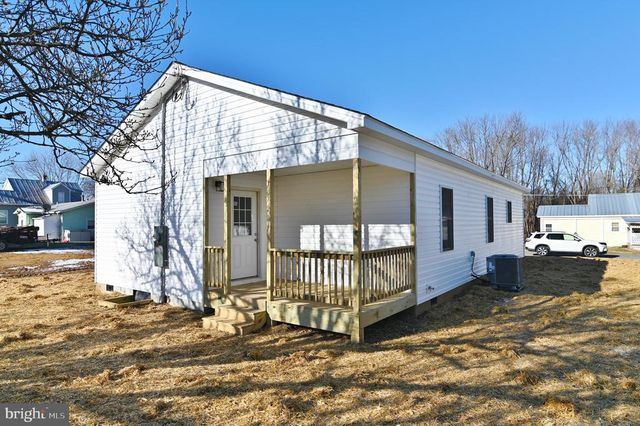 240 DEFORD AVE, Stanley, VA 22851