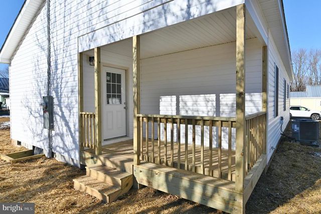 240 DEFORD AVE, Stanley, VA 22851