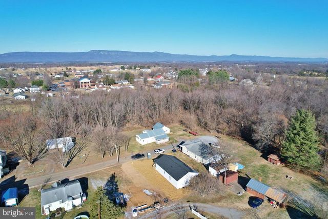 240 DEFORD AVE, Stanley, VA 22851