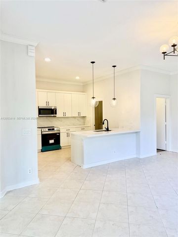 4946 SW 38th Way 0, Hollywood, FL 33312