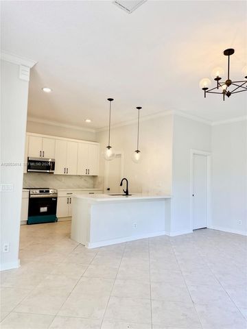 4946 SW 38th Way 0, Hollywood, FL 33312
