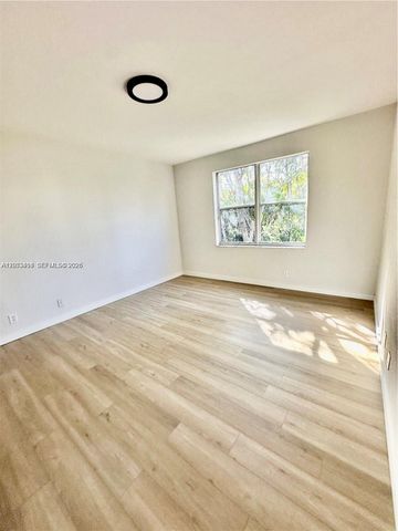 4946 SW 38th Way 0, Hollywood, FL 33312