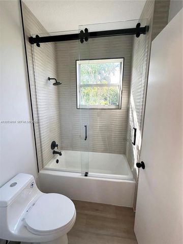 4946 SW 38th Way 0, Hollywood, FL 33312