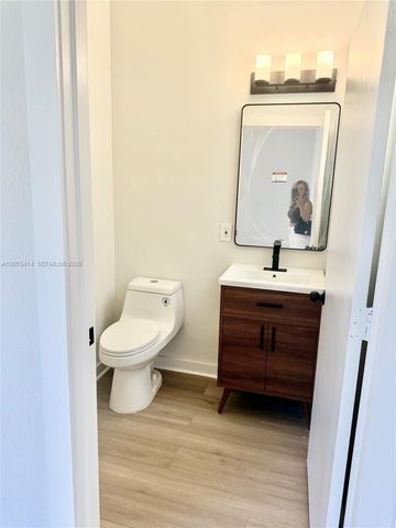4946 SW 38th Way 0, Hollywood, FL 33312