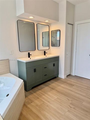 4946 SW 38th Way 0, Hollywood, FL 33312