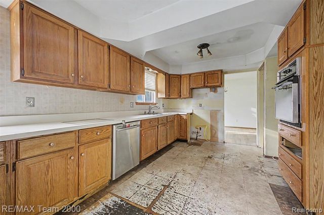 3754 Anvil Drive, Troy, MI 48083
