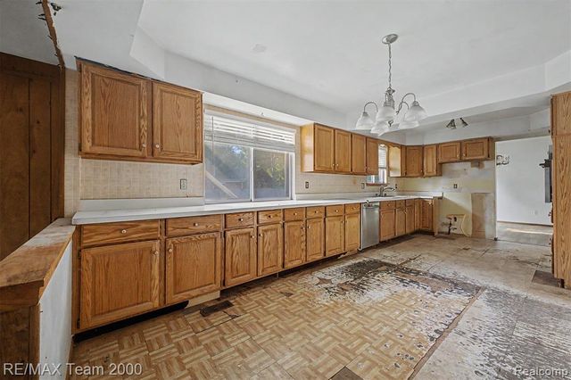 3754 Anvil Drive, Troy, MI 48083