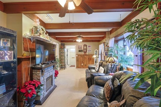 38 Butler St, Franklin Boro, NJ 07416