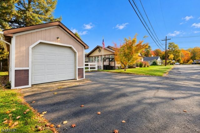 38 Butler St, Franklin Boro, NJ 07416