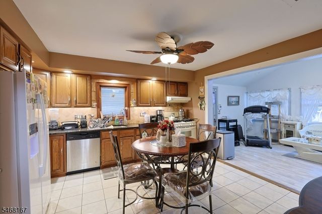 38 Butler St, Franklin Boro, NJ 07416