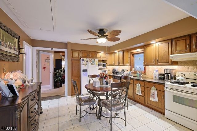 38 Butler St, Franklin Boro, NJ 07416