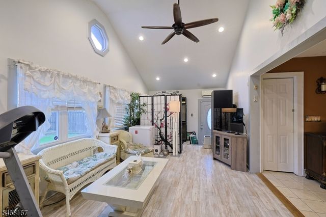 38 Butler St, Franklin Boro, NJ 07416