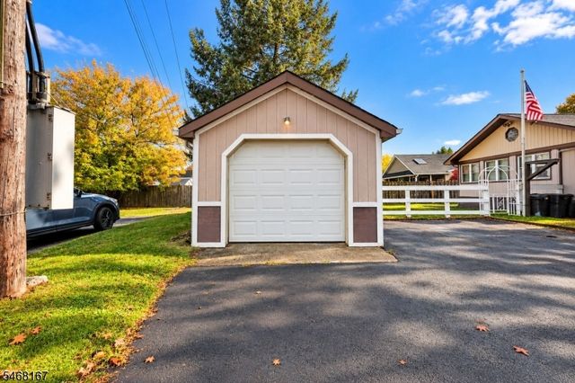 38 Butler St, Franklin Boro, NJ 07416