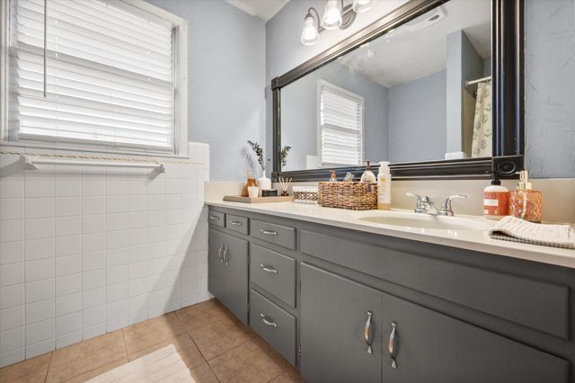 2313 52nd Street, Lubbock, TX 79412