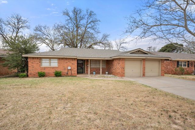 2313 52nd Street, Lubbock, TX 79412