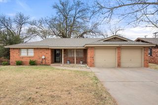 2313 52nd Street, Lubbock, TX 79412