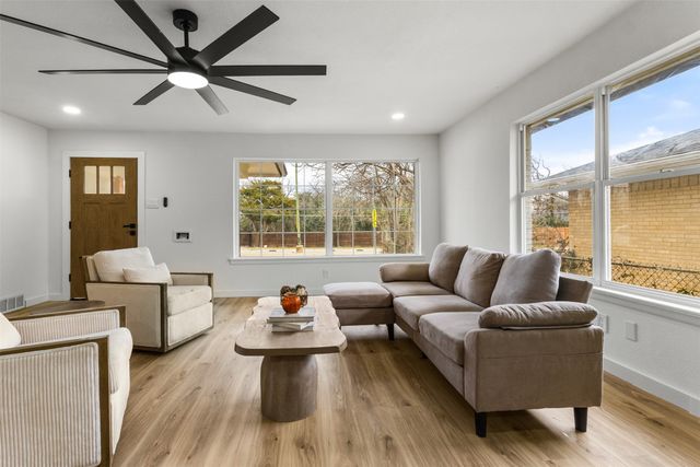 1917 S Vernon Avenue, Dallas, TX 75224