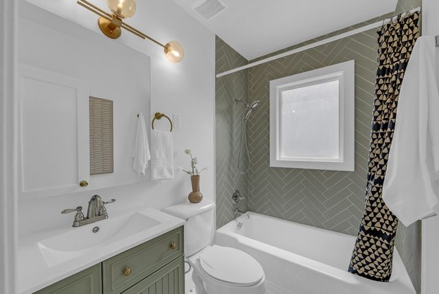 318 E Edison Avenue, Des Moines, IA 50315