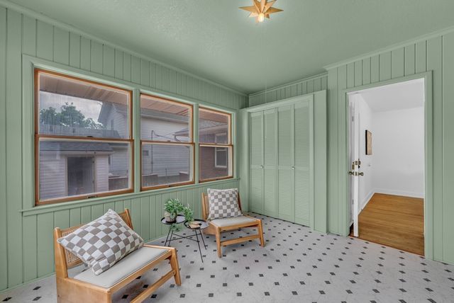 318 E Edison Avenue, Des Moines, IA 50315