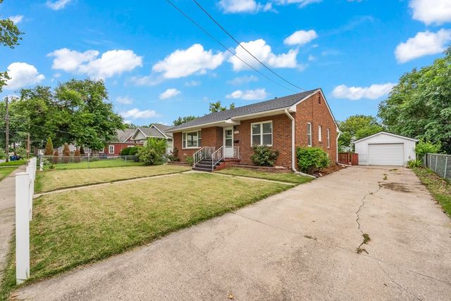 318 E Edison Avenue, Des Moines, IA 50315