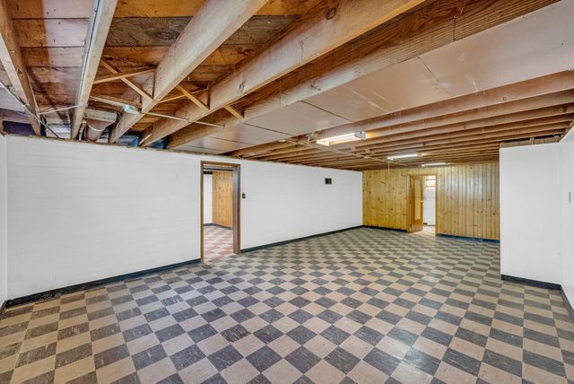 318 E Edison Avenue, Des Moines, IA 50315
