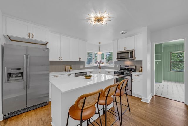 318 E Edison Avenue, Des Moines, IA 50315