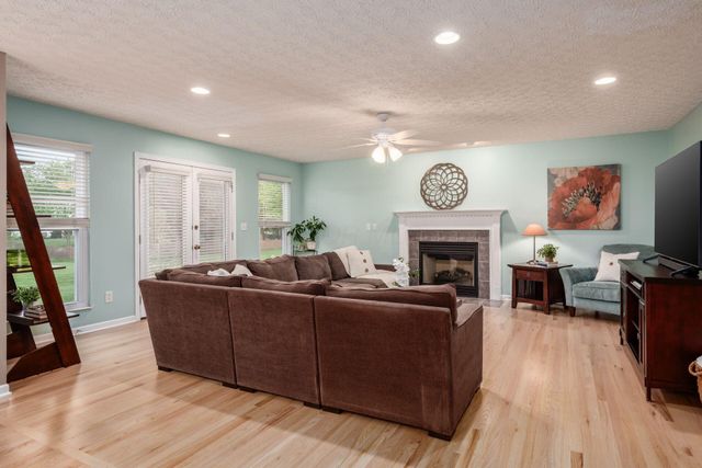 6315 Steinbeck Way, Westerville, OH 43082