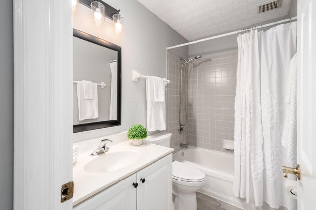 6315 Steinbeck Way, Westerville, OH 43082