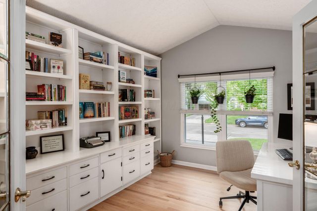6315 Steinbeck Way, Westerville, OH 43082