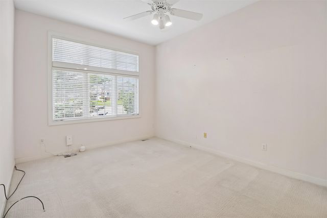 5925 Ep True Parkway 33, West Des Moines, IA 50266