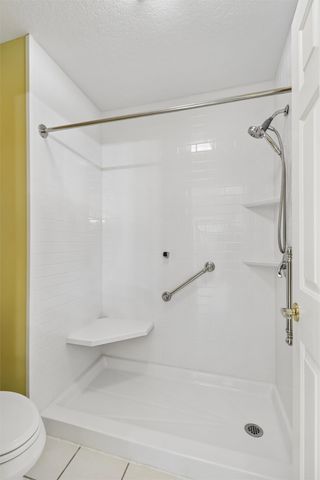 5925 Ep True Parkway 33, West Des Moines, IA 50266