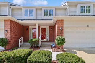5925 Ep True Parkway 33, West Des Moines, IA 50266