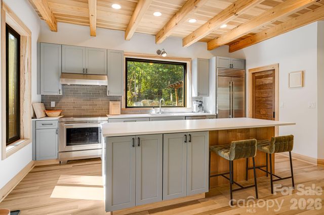 39 Bent Creek Preserve Road, Asheville, NC 28806