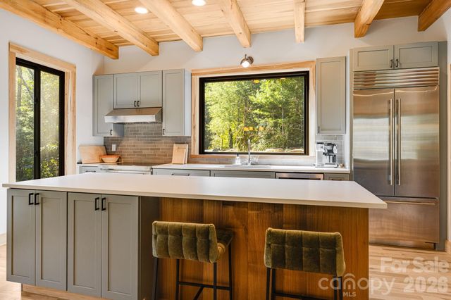 39 Bent Creek Preserve Road, Asheville, NC 28806